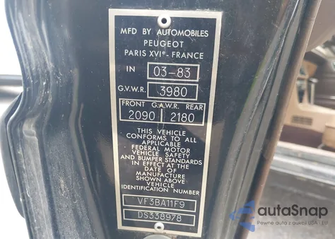 1983 Peugeot 505 z USA, uszkodzony, nr VIN VF3BA11F9DS338978